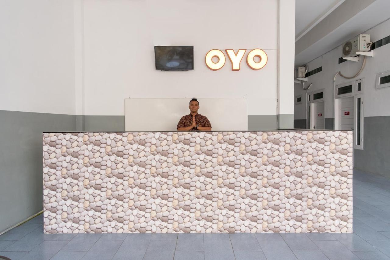 Oyo 447 Hutasimo Residence Medan Dış mekan fotoğraf