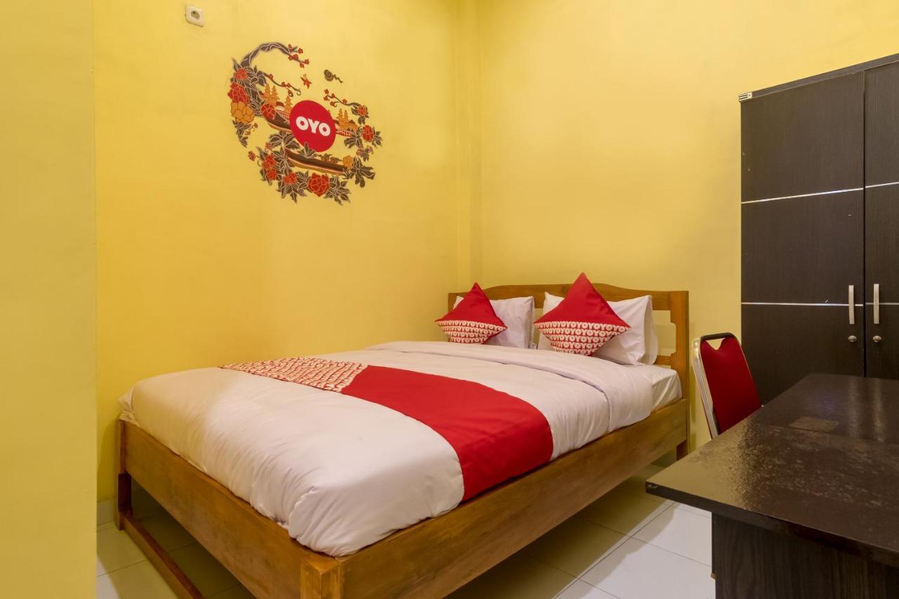 Oyo 447 Hutasimo Residence Medan Dış mekan fotoğraf
