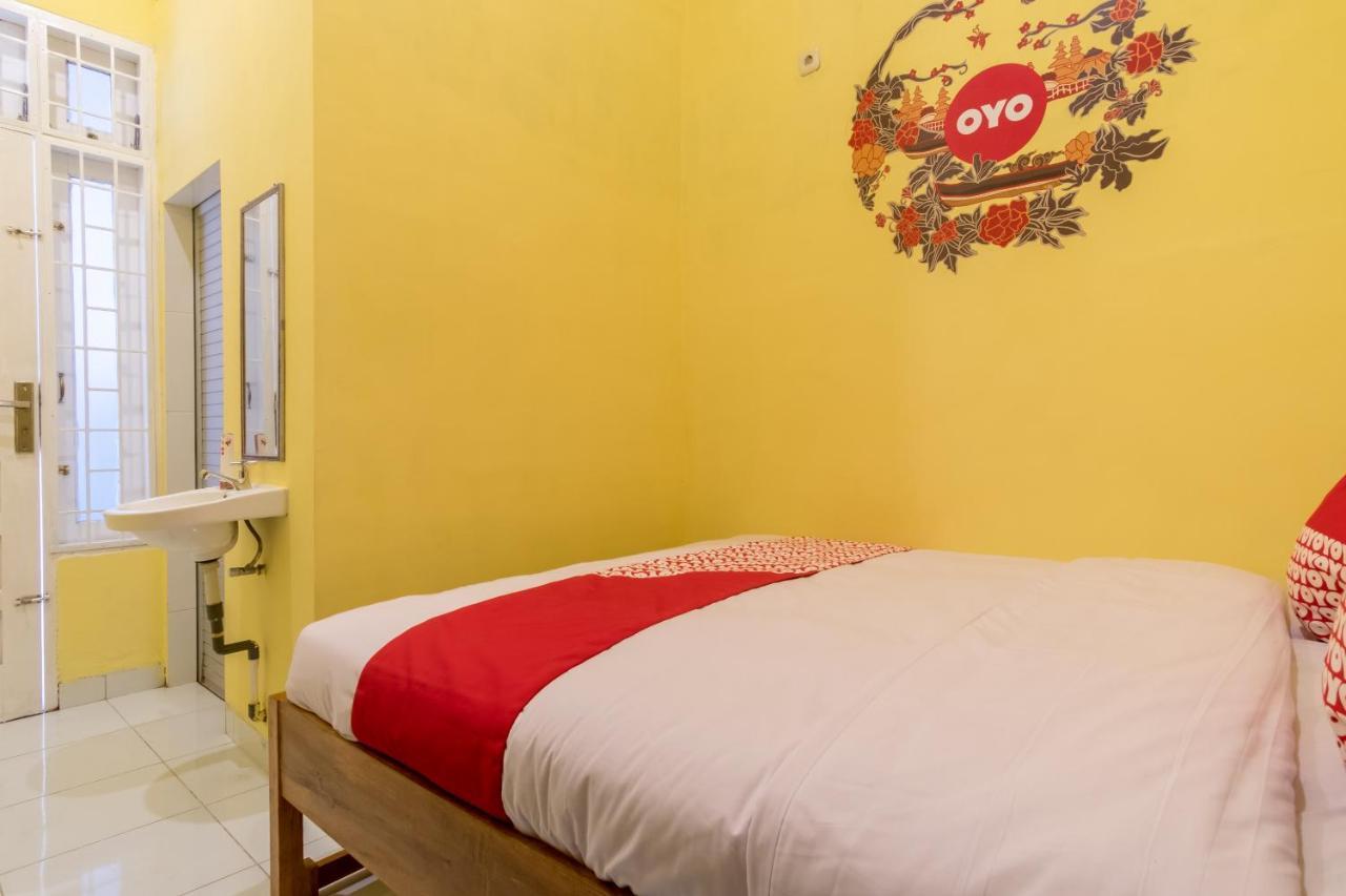 Oyo 447 Hutasimo Residence Medan Dış mekan fotoğraf