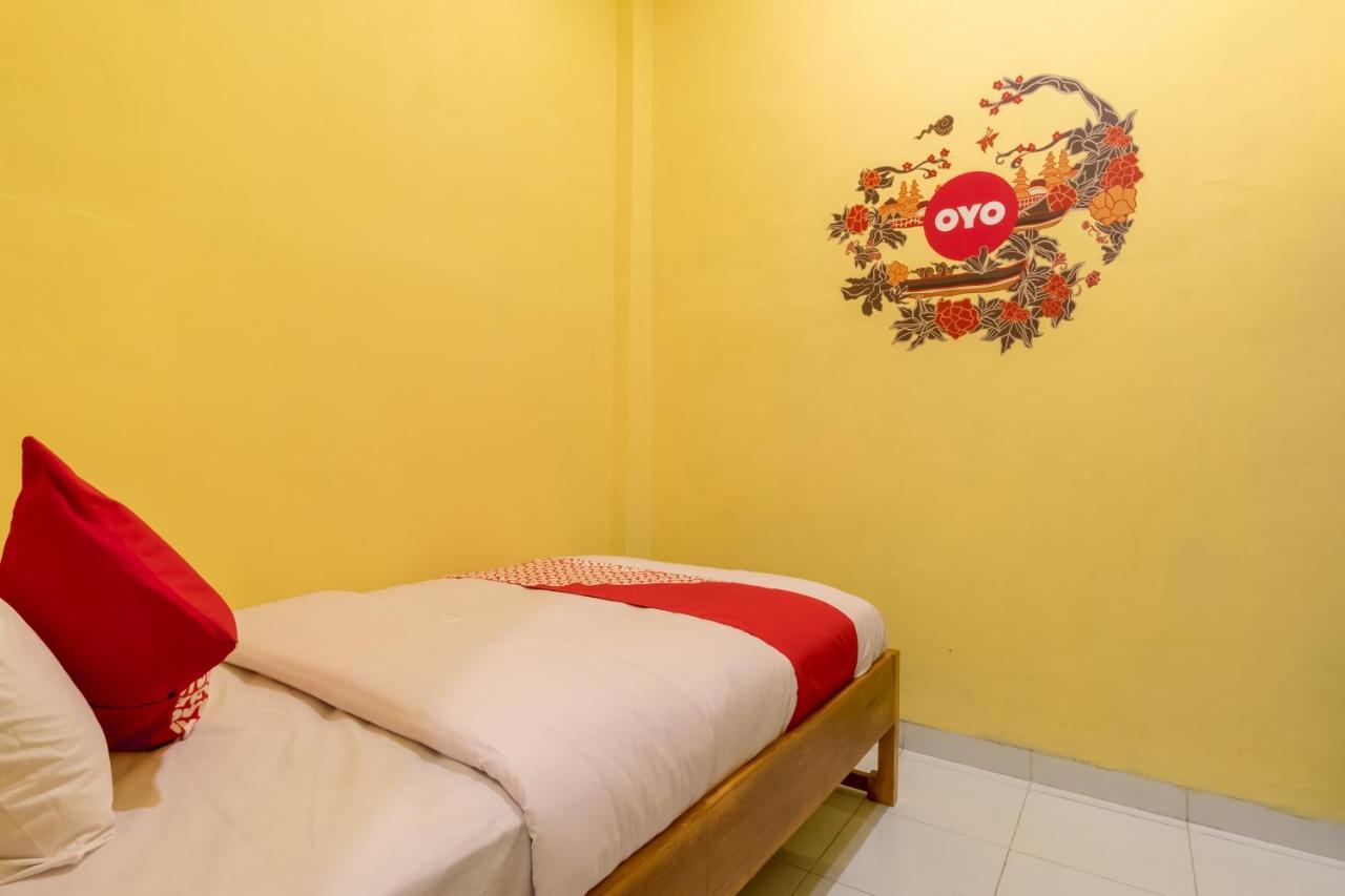 Oyo 447 Hutasimo Residence Medan Dış mekan fotoğraf