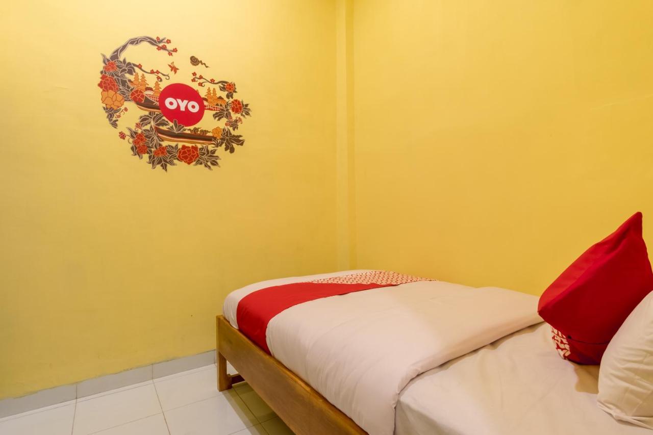 Oyo 447 Hutasimo Residence Medan Dış mekan fotoğraf