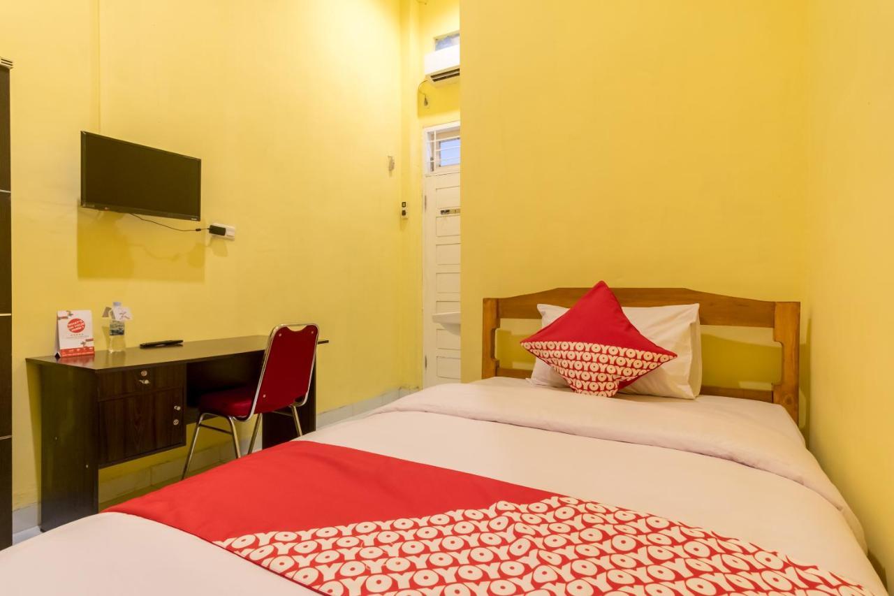 Oyo 447 Hutasimo Residence Medan Dış mekan fotoğraf