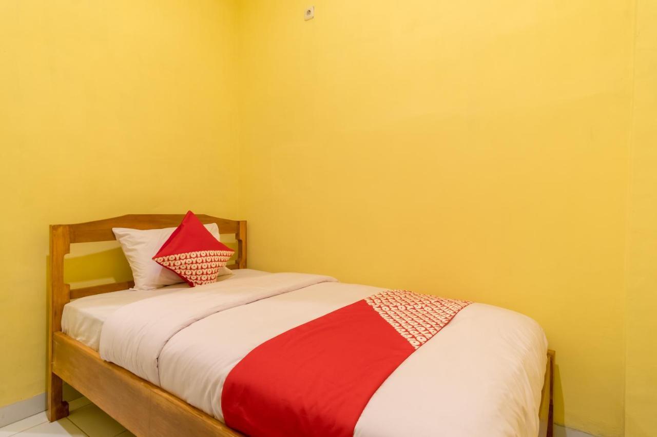 Oyo 447 Hutasimo Residence Medan Dış mekan fotoğraf