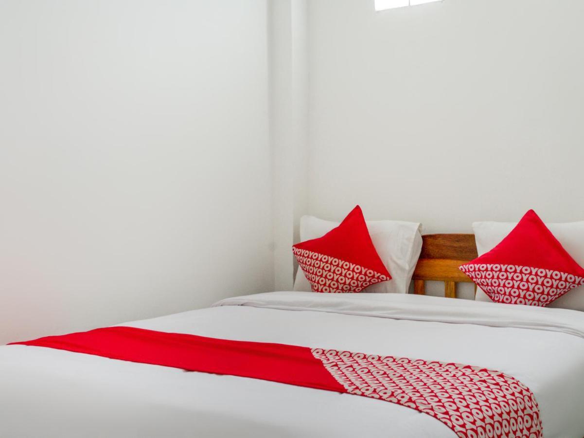 Oyo 447 Hutasimo Residence Medan Dış mekan fotoğraf