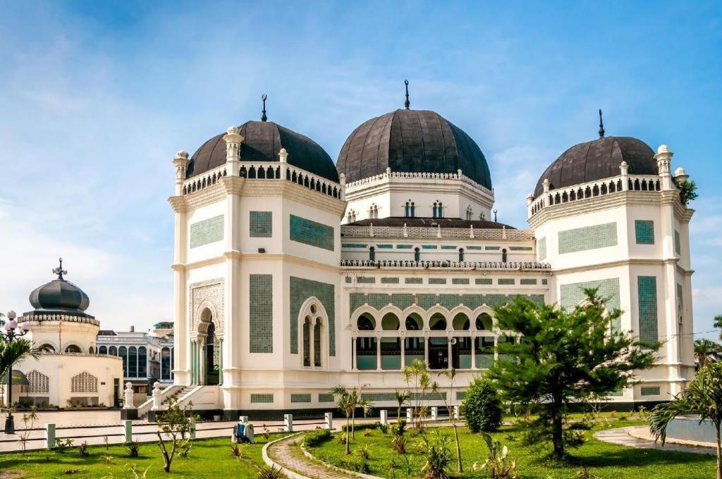 Oyo 447 Hutasimo Residence Medan Dış mekan fotoğraf
